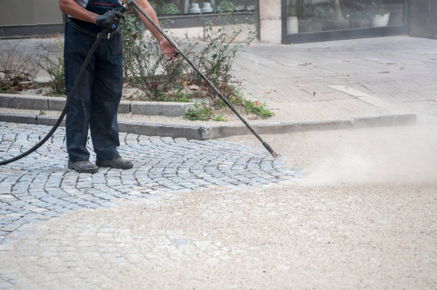 Post-Construction Pressure Washing in Center Point, IA